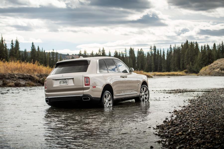  Rolls-Royce Cullinan 2018 года  (NA) (фото 39 из 40)